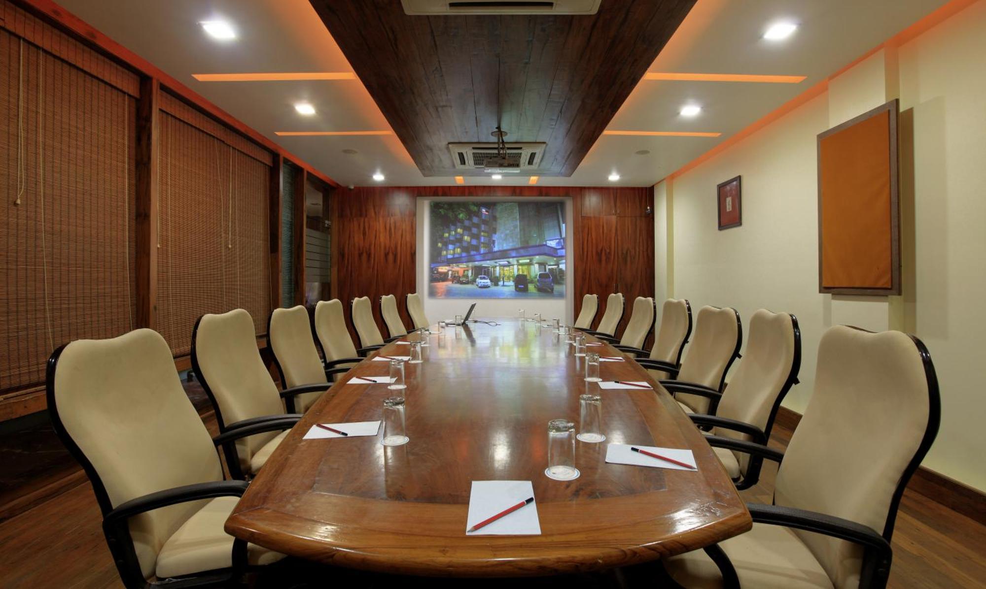 Hotel Mayura Rāipur 设施 照片