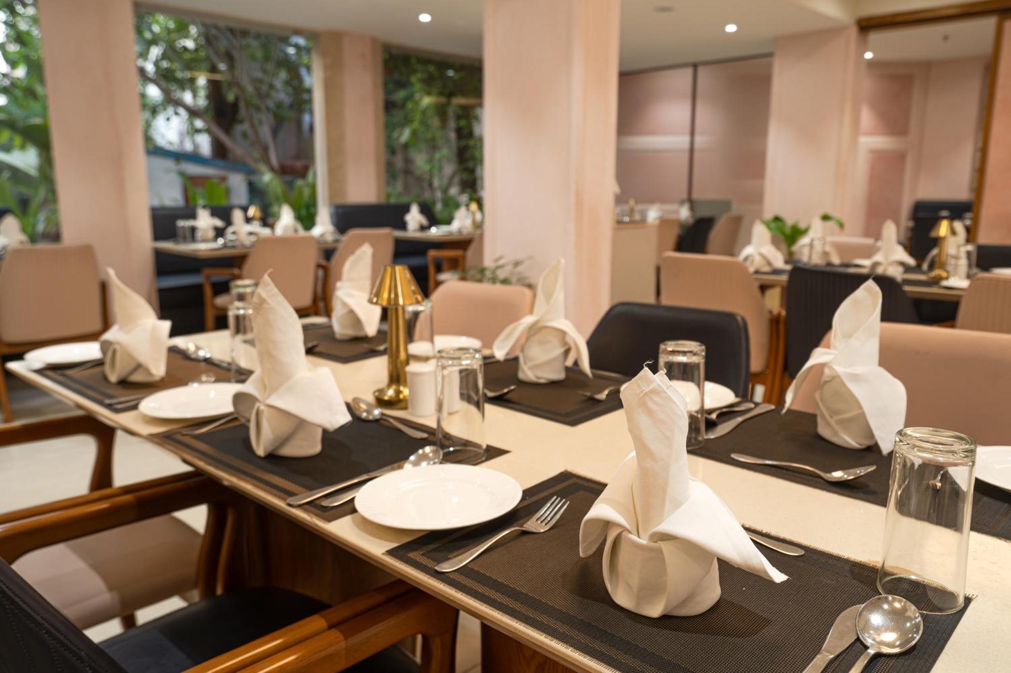 Hotel Mayura Rāipur 外观 照片