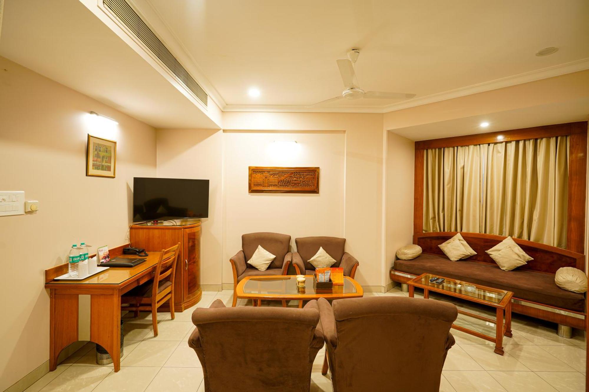Hotel Mayura Rāipur 外观 照片