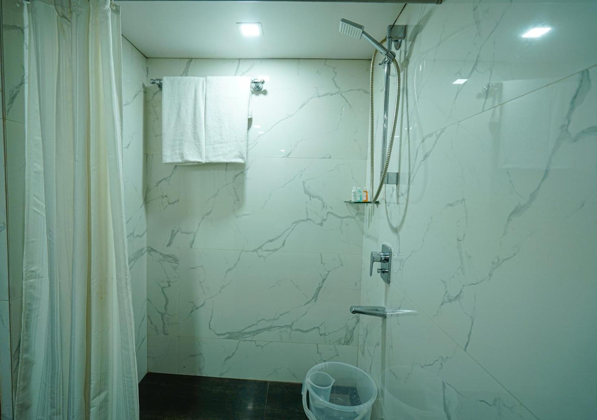 Hotel Mayura Rāipur 外观 照片